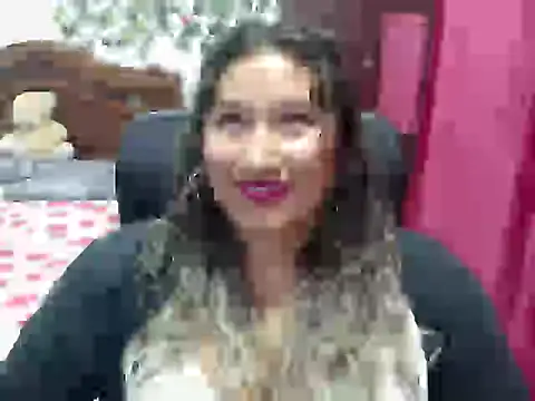 Snapshot of EmilyLove1014 chatting on 8, 1, 2025 EmilyLove1014 online show from 8, 1, 2025