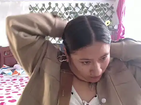 Snapshot of EmilyLove1014 chatting on 14, 1, 2025 EmilyLove1014 online show from 14, 1, 2025