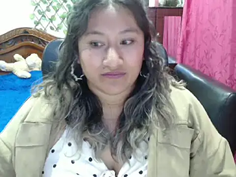 Snapshot of EmilyLove1014 chatting on 21, 2, 2025 EmilyLove1014 online show from 21, 2, 2025