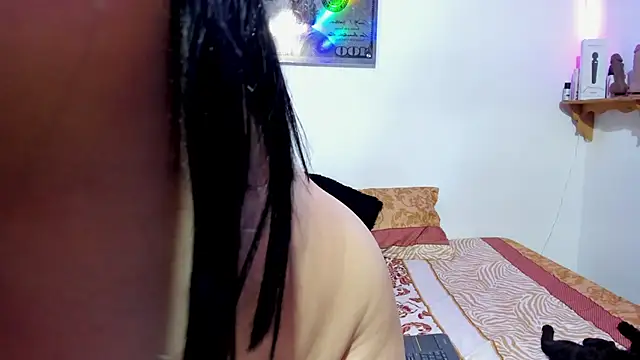 Snapshot of Bad_Couple_1 chatting on 4, 1, 2025 Bad Couple 1 online show from 4, 1, 2025