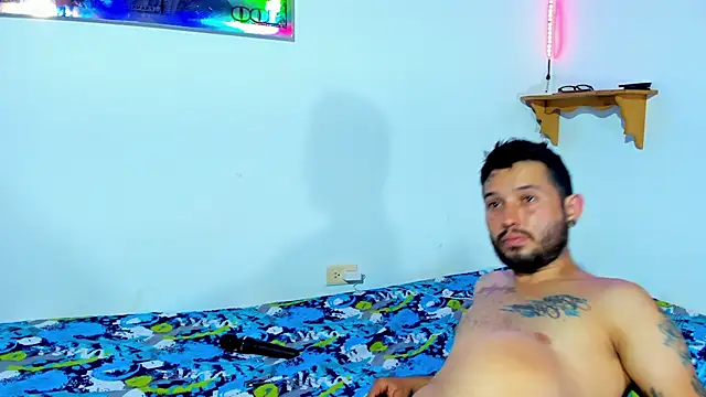 Snapshot of Bad_Couple_1 chatting on 10, 2, 2025 Bad Couple 1 online show from 10, 2, 2025