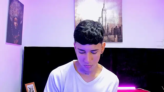 Snapshot of Levin_Hikaru chatting on 2, 2, 2025 Levin Hikaru online show from 2, 2, 2025