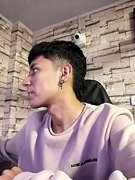 Snapshot of Levin_Hikaru chatting on 5, 3, 2025 Levin Hikaru online show from 5, 3, 2025