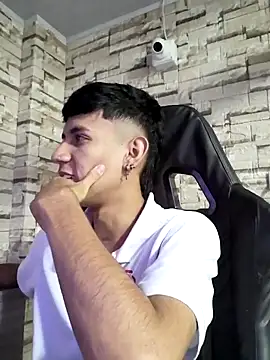 Snapshot of Levin_Hikaru chatting on 7, 3, 2025 Levin Hikaru online show from 7, 3, 2025