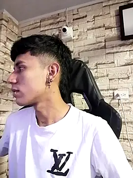 Snapshot of Levin_Hikaru chatting on 13, 3, 2025 Levin Hikaru online show from 13, 3, 2025