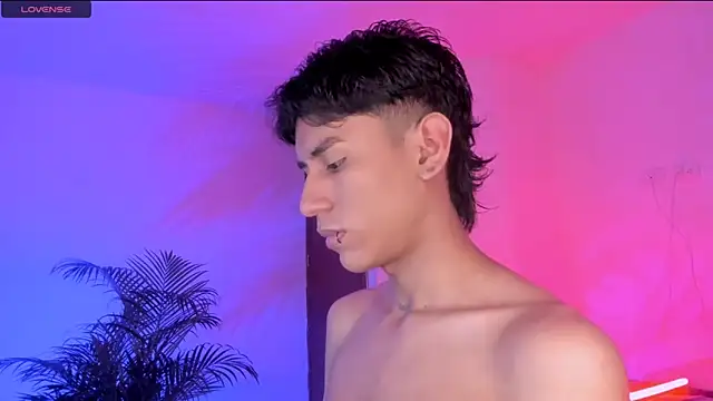 Snapshot of Levin_Hikaru chatting on 16, 10, 2025 Levin Hikaru online show from 16, 10, 2025