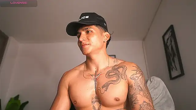 muscle boyhorny online show from 15, 1, 2025