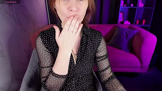 Snapshot of ZoeEast chatting on 18, 1, 2025 ZoeEast online show from 18, 1, 2025