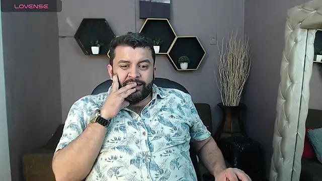 Santi Ruiz2 online show from 10, 1, 2025