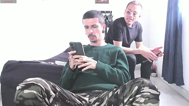 Aaron BigDickxxx online show from 21, 5, 2026