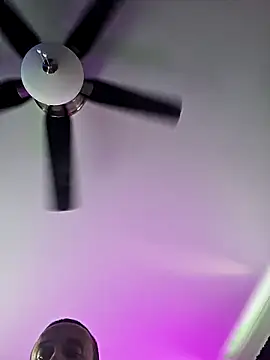 Twin2222 online show from 15, 9, 2025