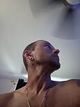 Twin2222 online show from 22, 9, 2025