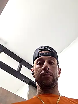 Twin2222 online show from 24, 9, 2025