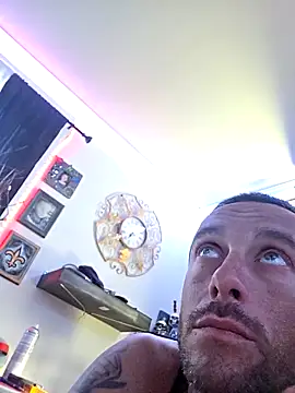 Twin2222 online show from 27, 9, 2025