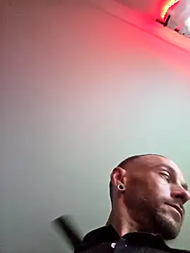 Twin2222 online show from 15, 11, 2025