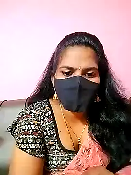 Snapshot of melina214 chatting on 4, 12, 2024 melina214 online show from 4, 12, 2024