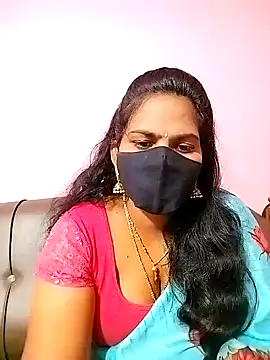 Snapshot of melina214 chatting on 11, 12, 2024 melina214 online show from 11, 12, 2024