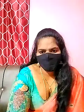Snapshot of melina214 chatting on 8, 1, 2025 melina214 online show from 8, 1, 2025