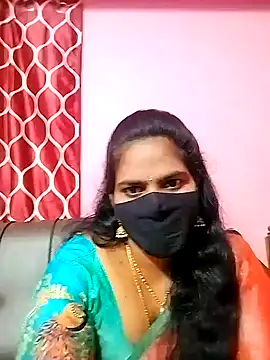 Snapshot of melina214 chatting on 8, 1, 2025 melina214 online show from 8, 1, 2025