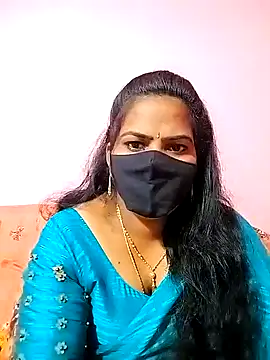 Snapshot of melina214 chatting on 24, 1, 2025 melina214 online show from 24, 1, 2025