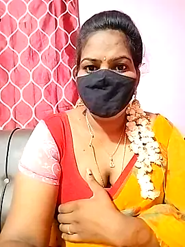 Snapshot of melina214 chatting on 8, 3, 2025 melina214 online show from 8, 3, 2025