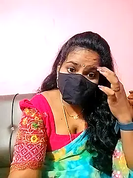 Snapshot of melina214 chatting on 22, 9, 2025 melina214 online show from 22, 9, 2025