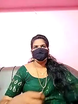 Snapshot of melina214 chatting on 7, 10, 2025 melina214 online show from 7, 10, 2025