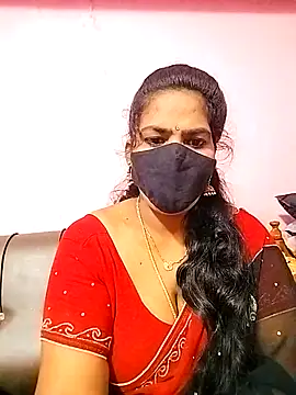 Snapshot of melina214 chatting on 11, 10, 2025 melina214 online show from 11, 10, 2025