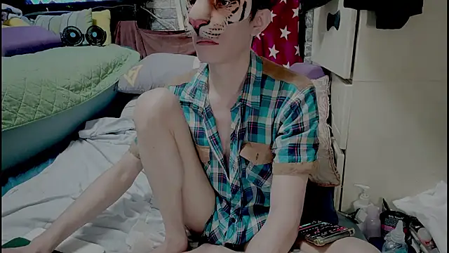 Snapshot of JJjing chatting on 10, 11, 2025 JJjing online show from 10, 11, 2025