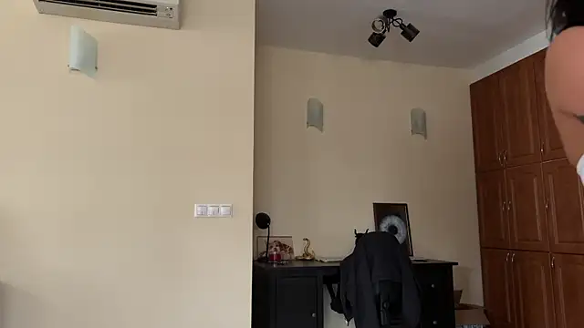 Missy baby online show from 14, 6, 2026