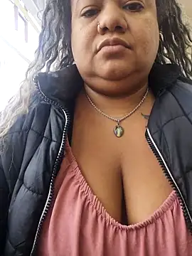 Carlabrasileira online show from 18, 9, 2025