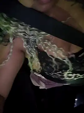 Carlabrasileira online show from 3, 10, 2025