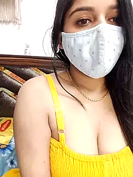 Snapshot of Gloie4u chatting on 4, 3, 2025 Gloie4u online show from 4, 3, 2025