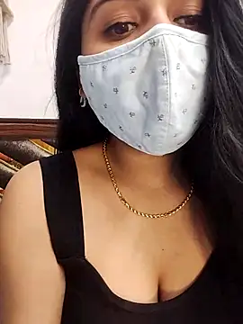 Snapshot of Gloie4u chatting on 6, 3, 2025 Gloie4u online show from 6, 3, 2025