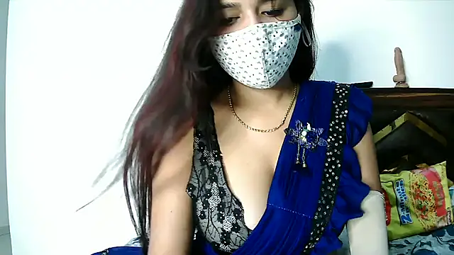 Snapshot of Gloie4u chatting on 28, 10, 2025 Gloie4u online show from 28, 10, 2025