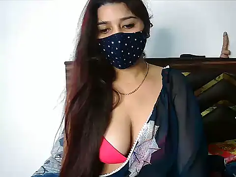 Snapshot of Gloie4u chatting on 3, 11, 2025 Gloie4u online show from 3, 11, 2025