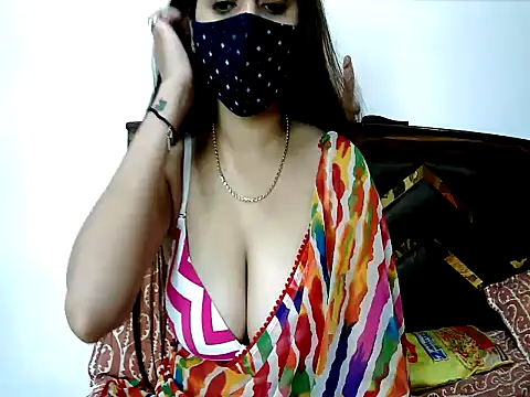 Snapshot of Gloie4u chatting on 12, 5, 2026 Gloie4u online show from 12, 5, 2026