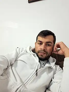 Snapshot of hornny1995 chatting on 2, 10, 2025 hornny1995 online show from 2, 10, 2025