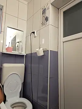 Snapshot of hornny1995 chatting on 8, 10, 2025 hornny1995 online show from 8, 10, 2025