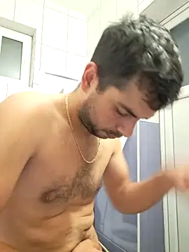 Snapshot of hornny1995 chatting on 12, 10, 2025 hornny1995 online show from 12, 10, 2025