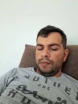 Snapshot of hornny1995 chatting on 19, 10, 2025 hornny1995 online show from 19, 10, 2025