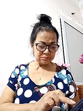 Hotestlove online show from 4, 12, 2025