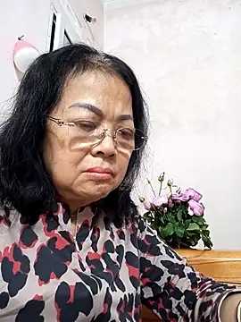 Hotestlove online show from 14, 12, 2025