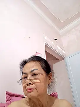 Hotestlove online show from 9, 5, 2026