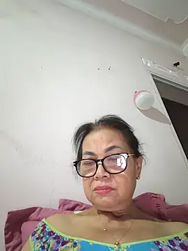 Hotestlove online show from 4, 6, 2026