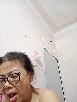 Hotestlove online show from 13, 6, 2026