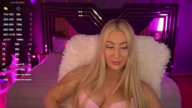 LiaBrazzerr online show from 17, 12, 2025