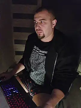 Foxyshaved online show from 3, 11, 2025