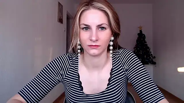 Snapshot of DagmarieFlirt chatting on 27, 12, 2024 DagmarieFlirt online show from 27, 12, 2024