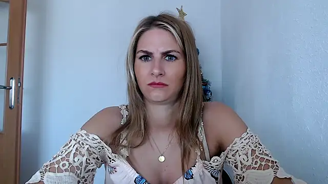 Snapshot of DagmarieFlirt chatting on 18, 1, 2025 DagmarieFlirt online show from 18, 1, 2025
